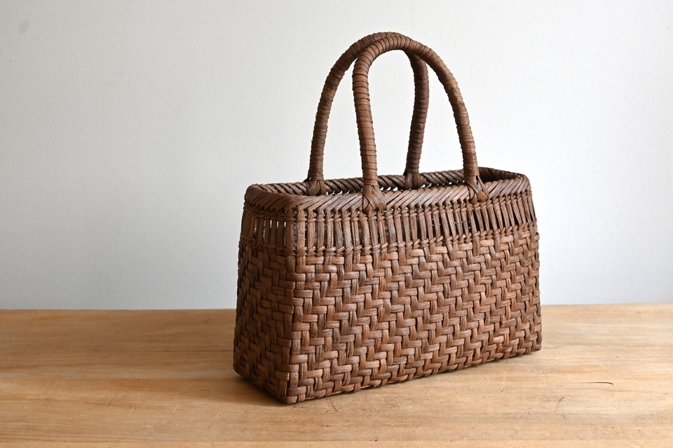 山葡萄の透かし編みバッグ(横長)