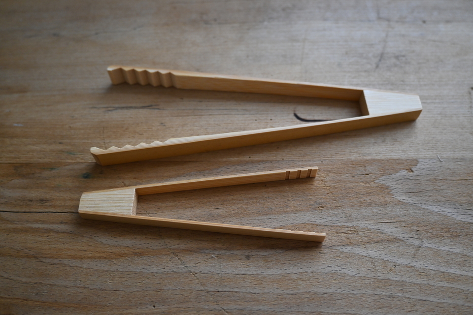 竹のトング