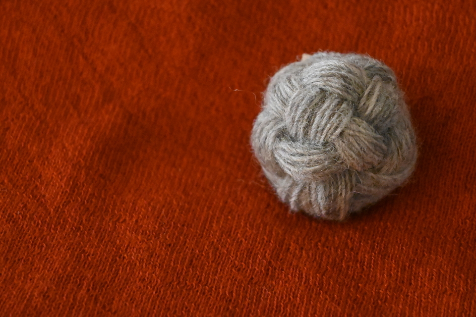 羊毛のブローチ