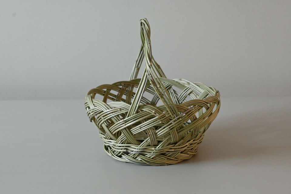 寒竹の手付きカゴ