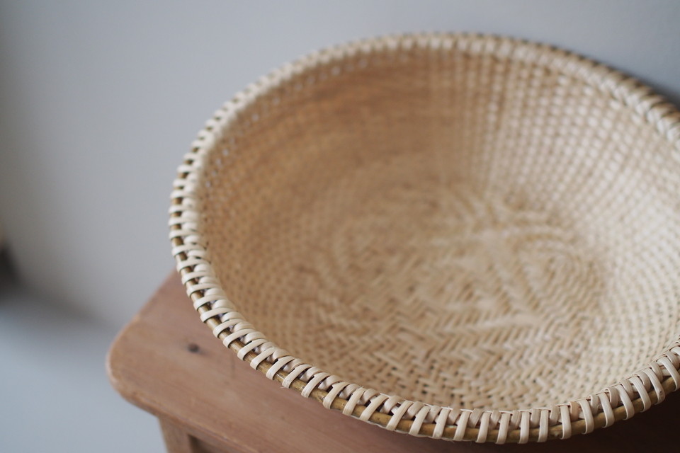 マタタビの飾り編み丸盛りかご