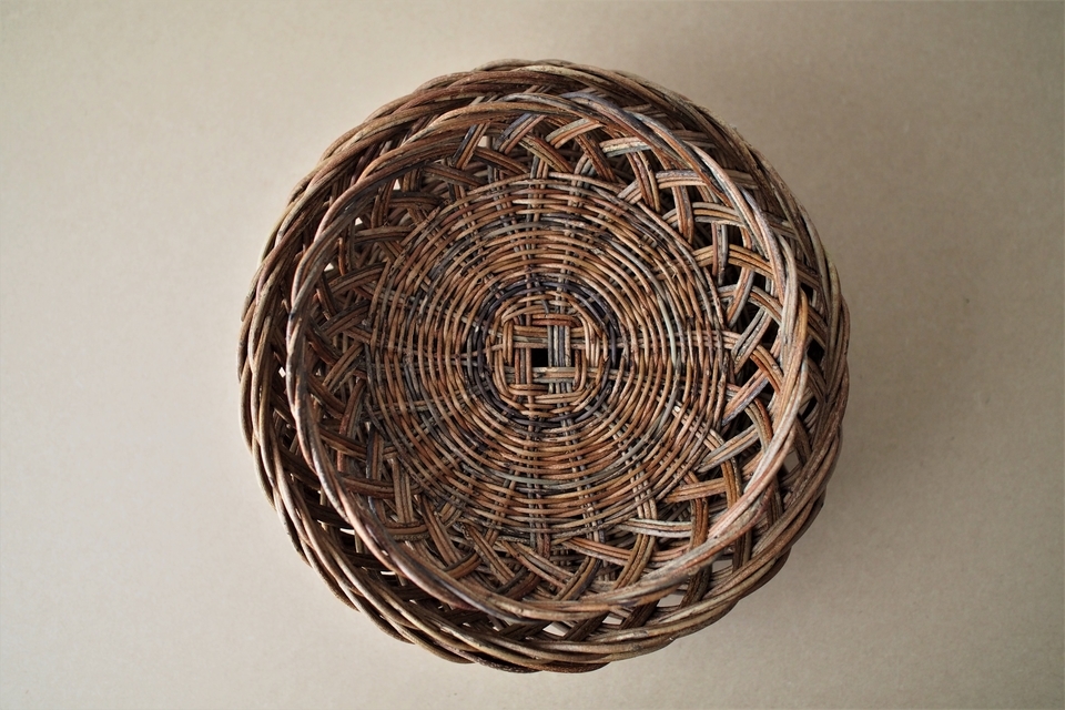 あけびの波編み盛りかご - ウェブショップ - jokogumo - よこぐも