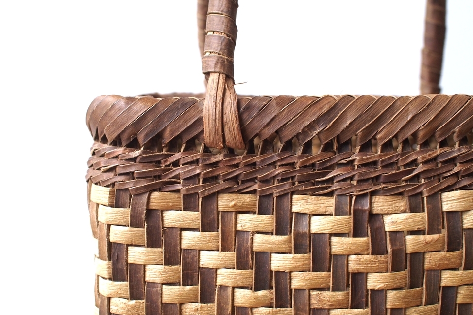 胡桃の縦長バッグ