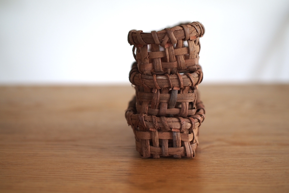 山葡萄のおしぼり入れ