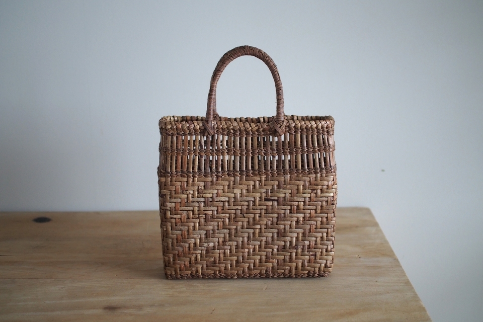 胡桃の透かし編みバッグ