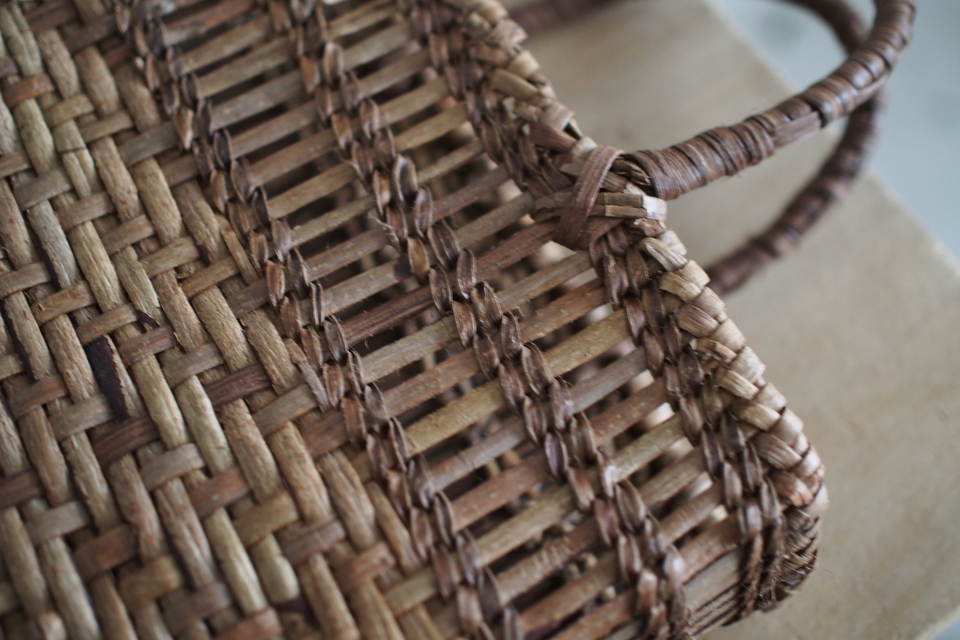 胡桃の透かし編みバッグ