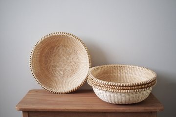 マタタビの飾り編み丸盛りかご