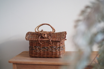 あけびの家型バスケット