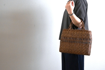 山葡萄の透かし編みバッグ