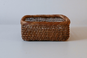 あけびのこだし編み角かご